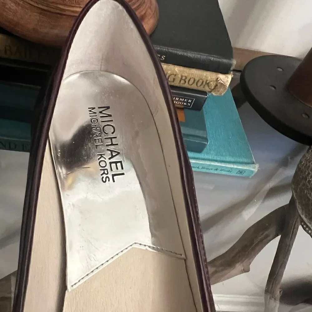 Women’s Michael Kors Lainey Leather Loafers in Merlot. Size 8.5 M.